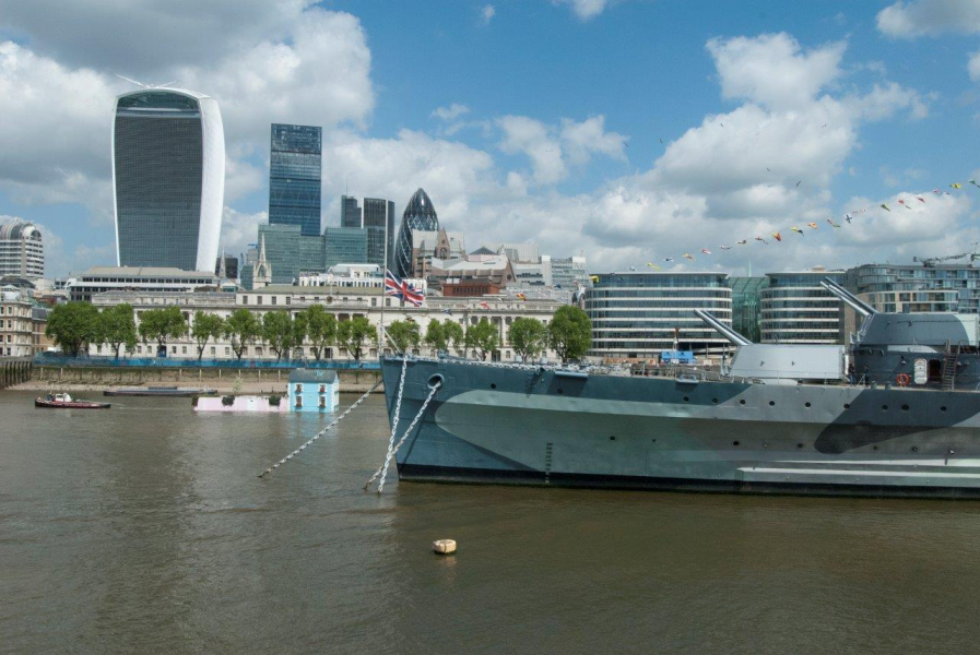 Star Events - Floating house