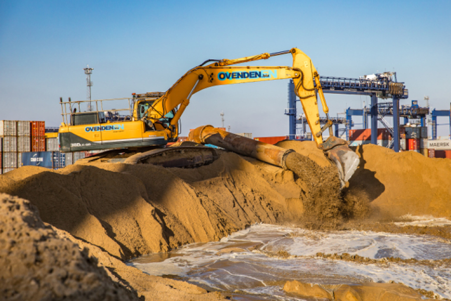 Port of Felixstowe, Berth 9