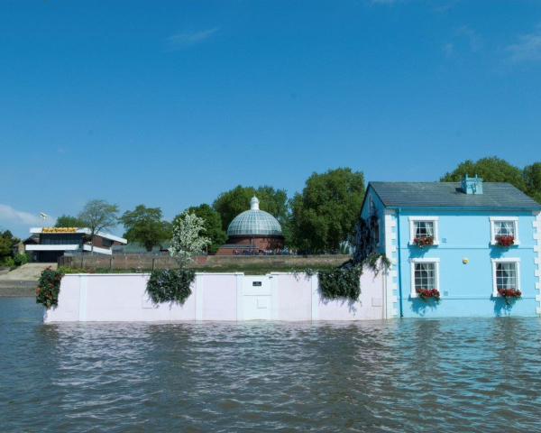 Star Events - Floating house