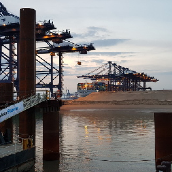 Port of Felixstowe, Berth 9
